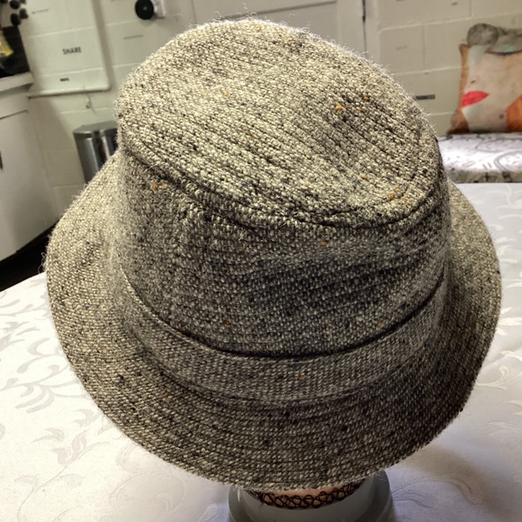 HANNA HATS. BEAUTIFUL. a medium made in IRELAND - Picture 4 of 7